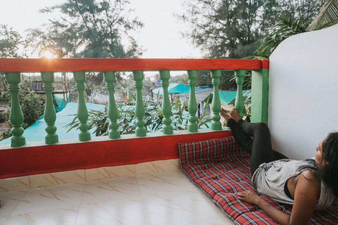 Rasta Mansion Beach Hostel And Rooms Arambol Exterior foto
