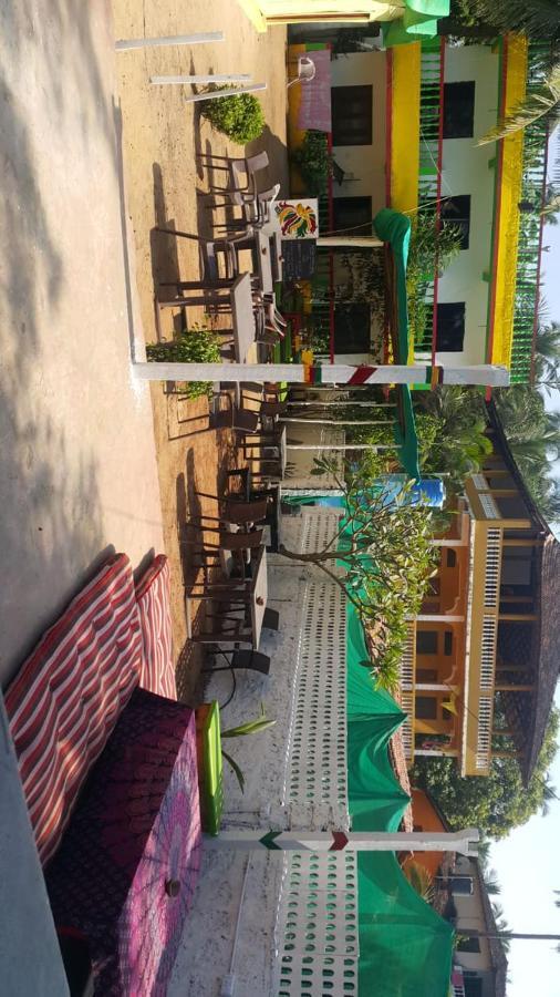 Rasta Mansion Beach Hostel And Rooms Arambol Exterior foto