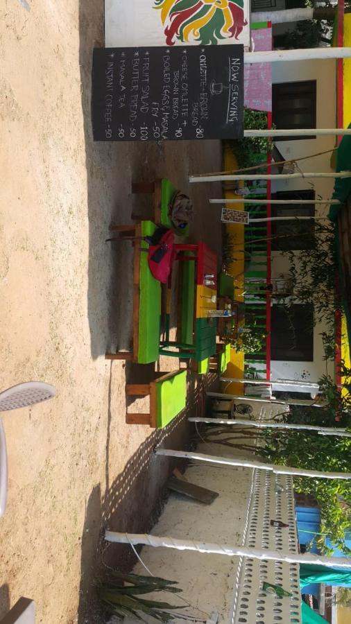 Rasta Mansion Beach Hostel And Rooms Arambol Exterior foto